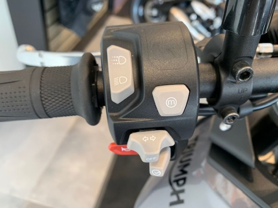 TRIUMPH TIGER 850 SPORT 4