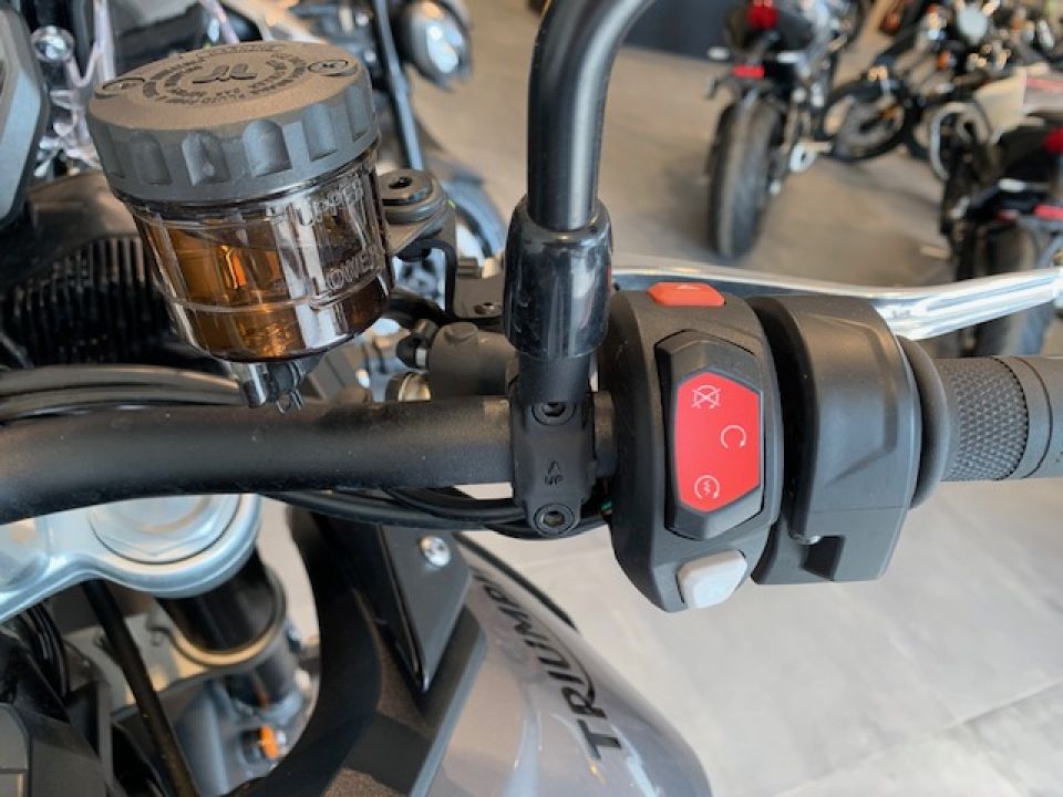 TRIUMPH TIGER 850 SPORT 4