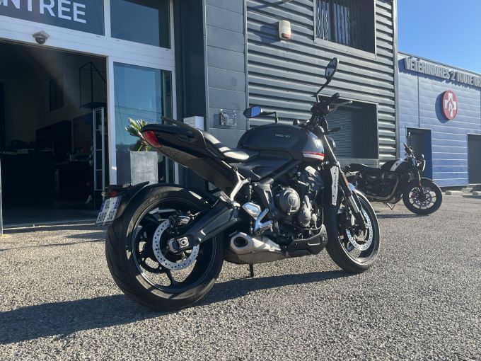 TRIUMPH TRIDENT 660 4