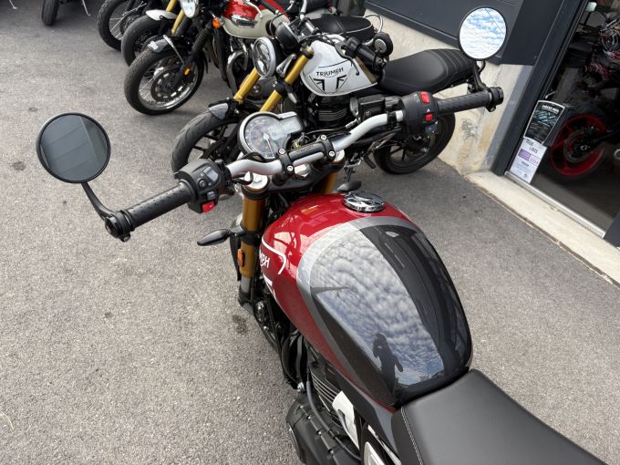 TRIUMPH SPEED 400 4