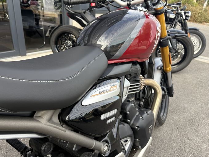 TRIUMPH SPEED 400 4
