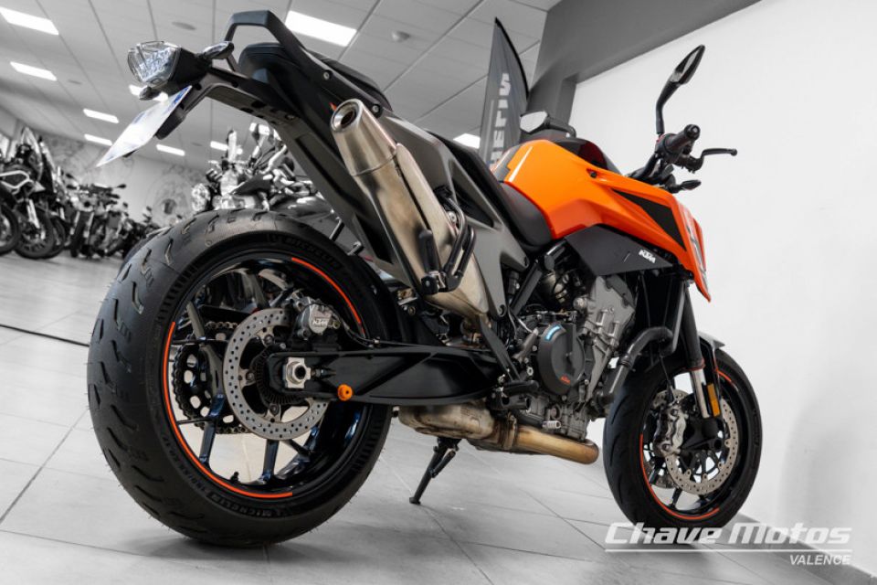 KTM 790 DUKE 4