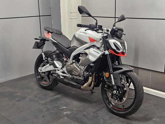 APRILIA TUONO 457 4