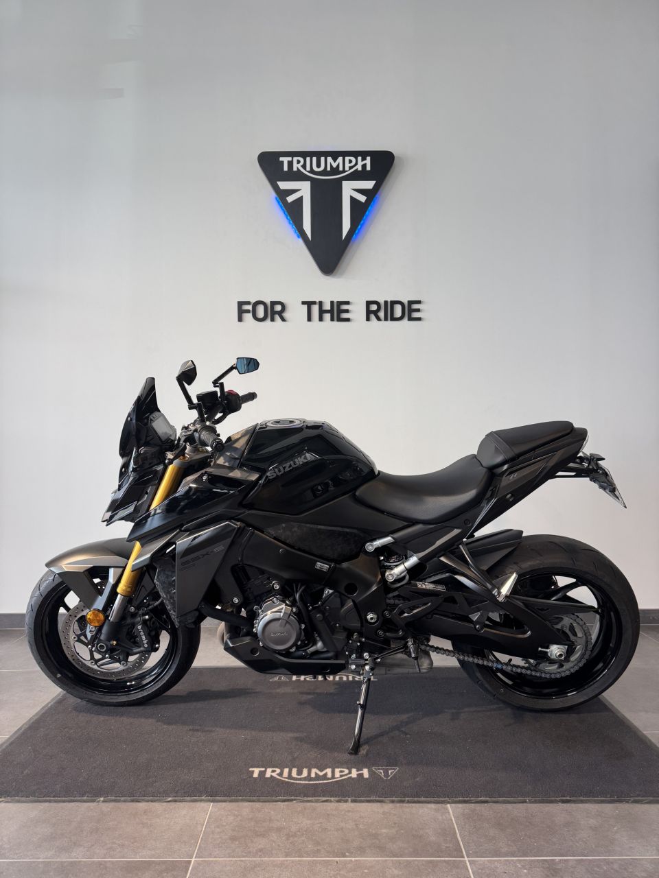 SUZUKI GSX-S 1000 ABS 4