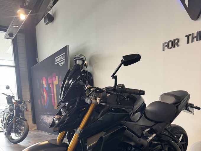 SUZUKI GSX-S 1000 ABS 4