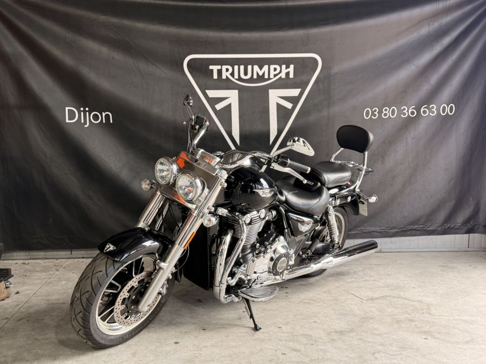 TRIUMPH Thunderbird 1700 Commander 4