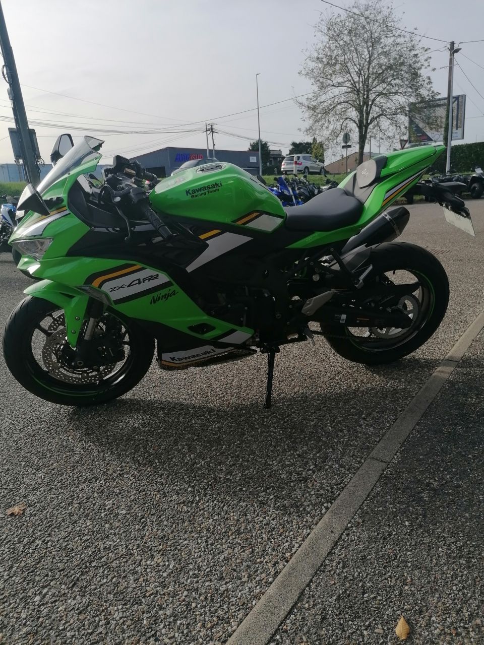 KAWASAKI Ninja ZX-4RR 4