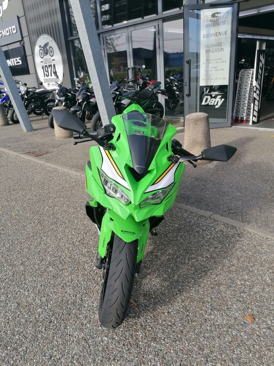 KAWASAKI Ninja ZX-4RR 4