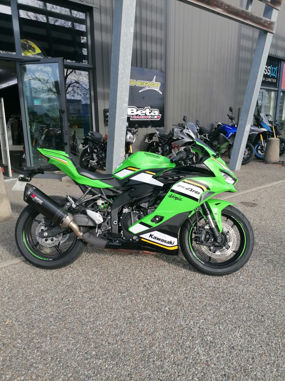 KAWASAKI Ninja ZX-4RR 4