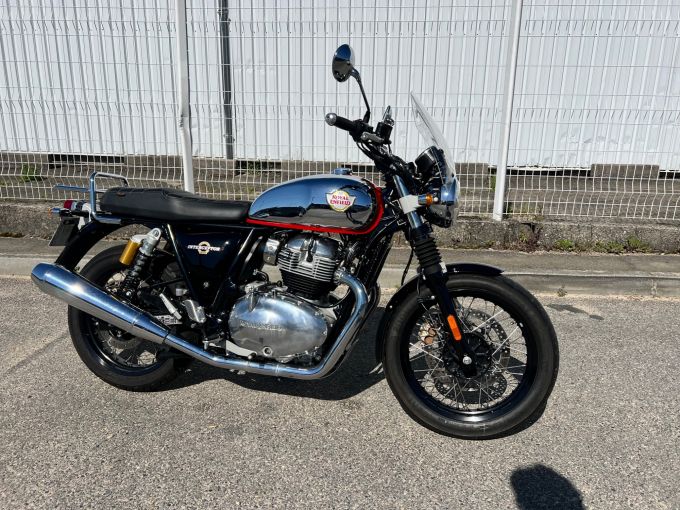ROYAL ENFIELD INTERCEPTOR 4