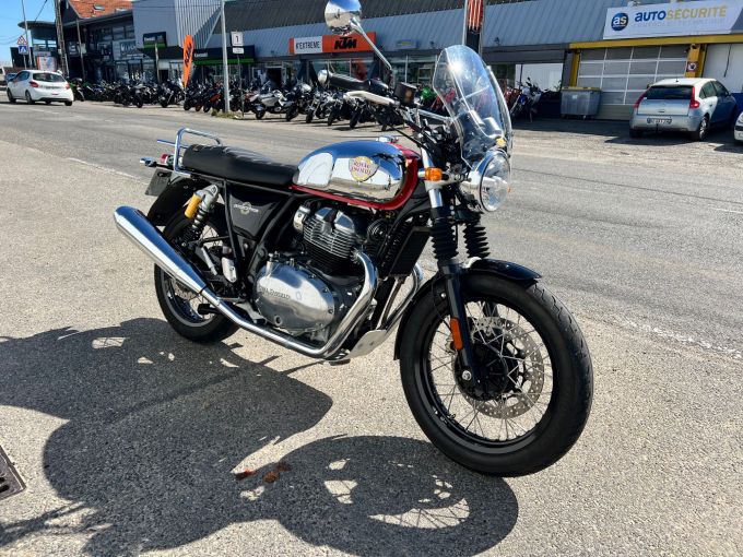 ROYAL ENFIELD INTERCEPTOR 4