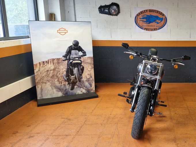 HARLEY-DAVIDSON SOFTAIL BREAKOUT 1690 4
