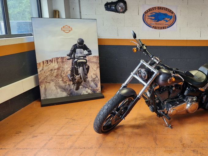 HARLEY-DAVIDSON SOFTAIL BREAKOUT 1690 4