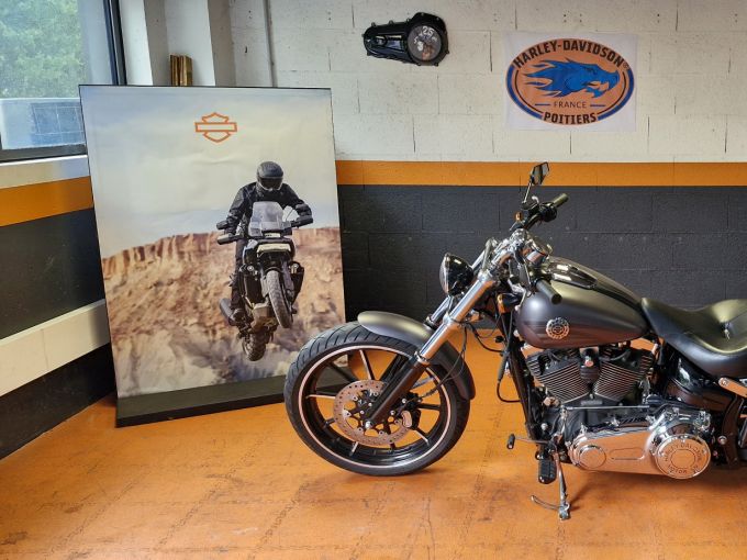 HARLEY-DAVIDSON SOFTAIL BREAKOUT 1690 4