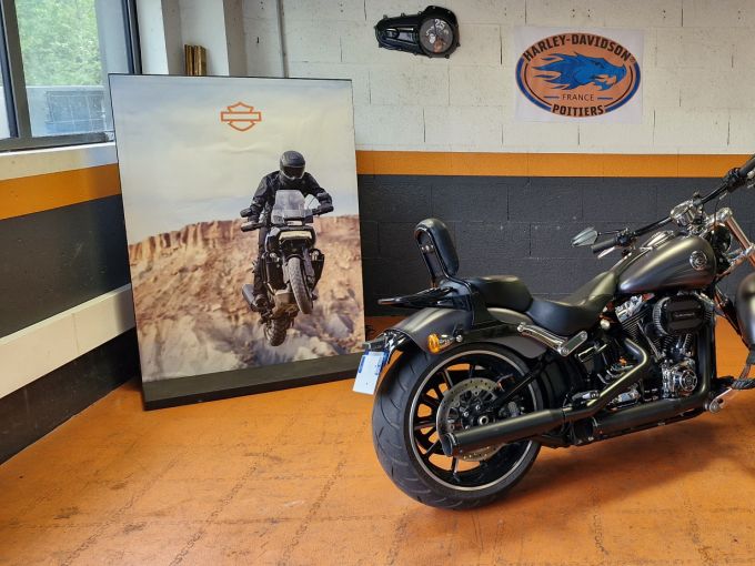 HARLEY-DAVIDSON SOFTAIL BREAKOUT 1690 4