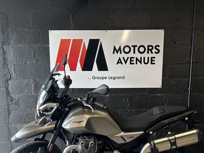 MOTO GUZZI V85 STRADA 4