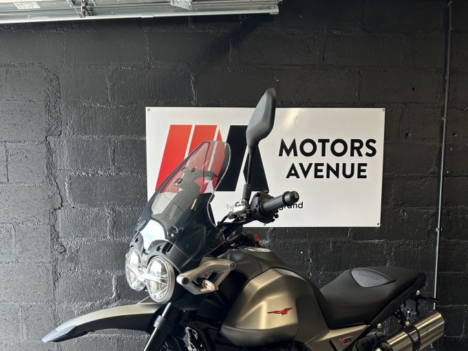 MOTO GUZZI V85 STRADA 4