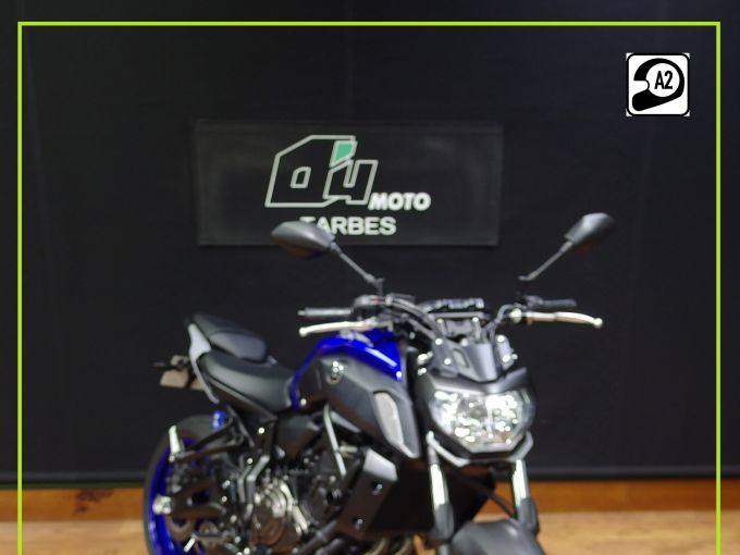 YAMAHA MT-07 4