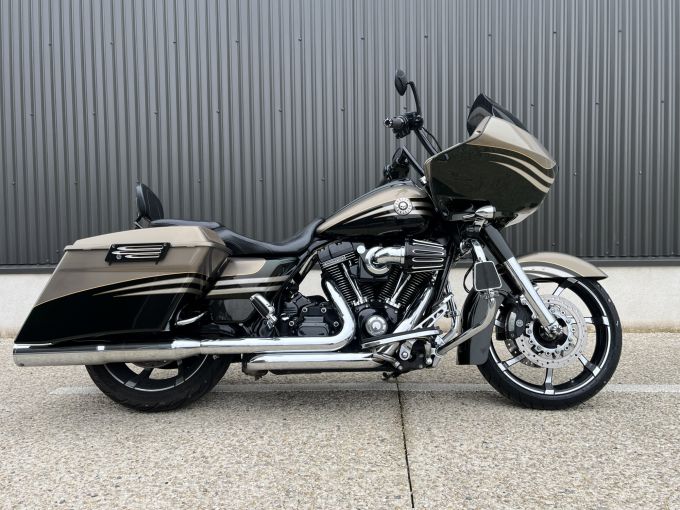 HARLEY-DAVIDSON TOURING ROAD GLIDE 1800 CVO 4