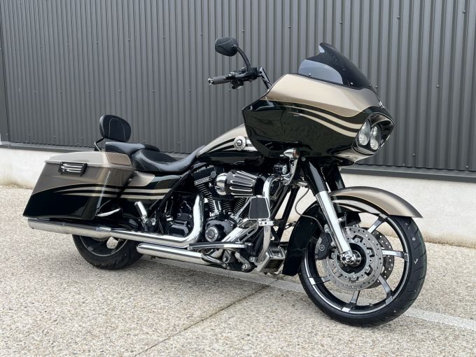 HARLEY-DAVIDSON TOURING ROAD GLIDE 1800 CVO 4