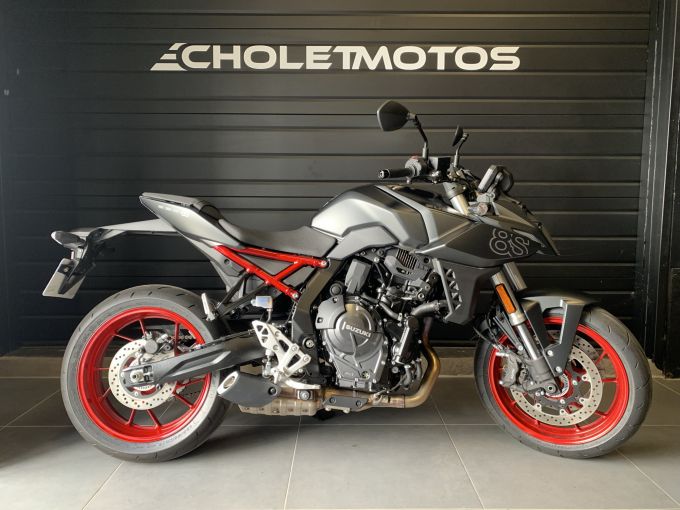SUZUKI GSX-8S 4