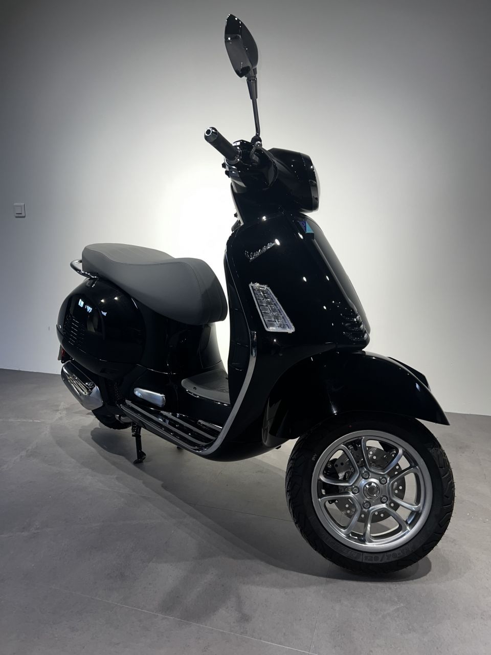 VESPA GTS 125 CLASSIC E5+ 4