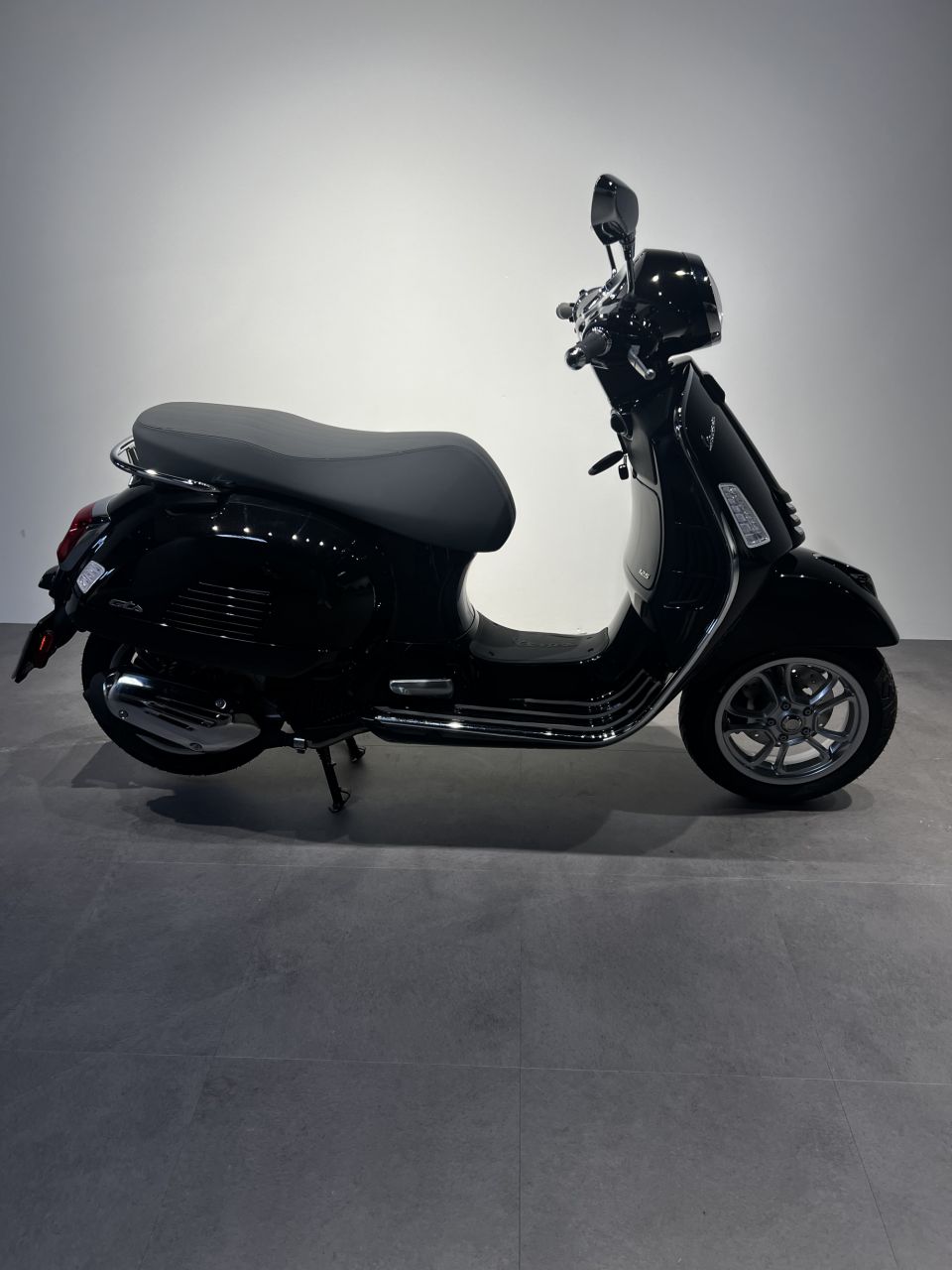 VESPA GTS 125 CLASSIC E5+ 4