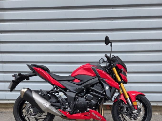SUZUKI GSX-S 750 4