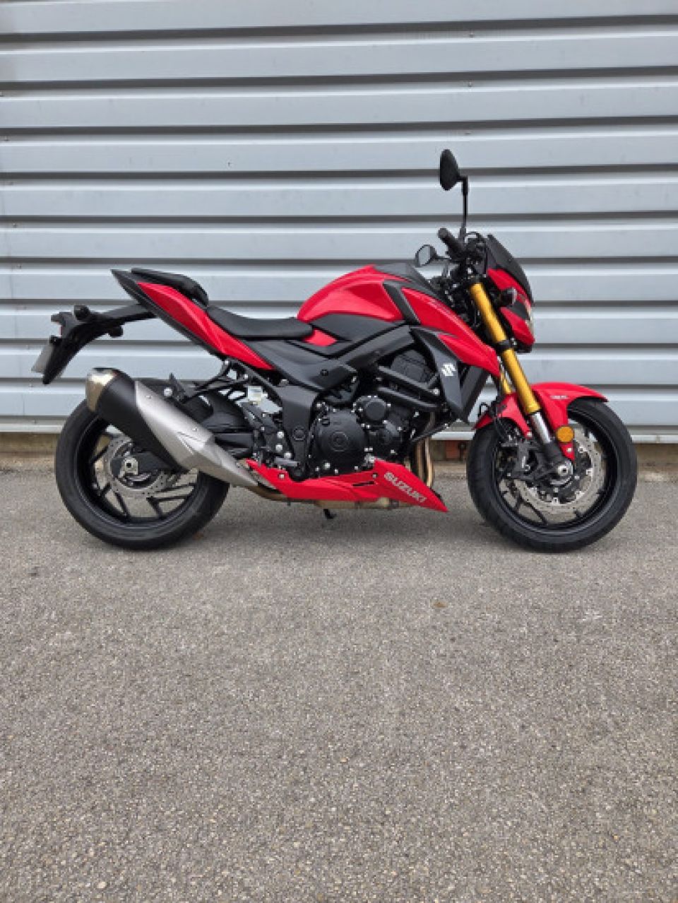 SUZUKI GSX-S 750 4