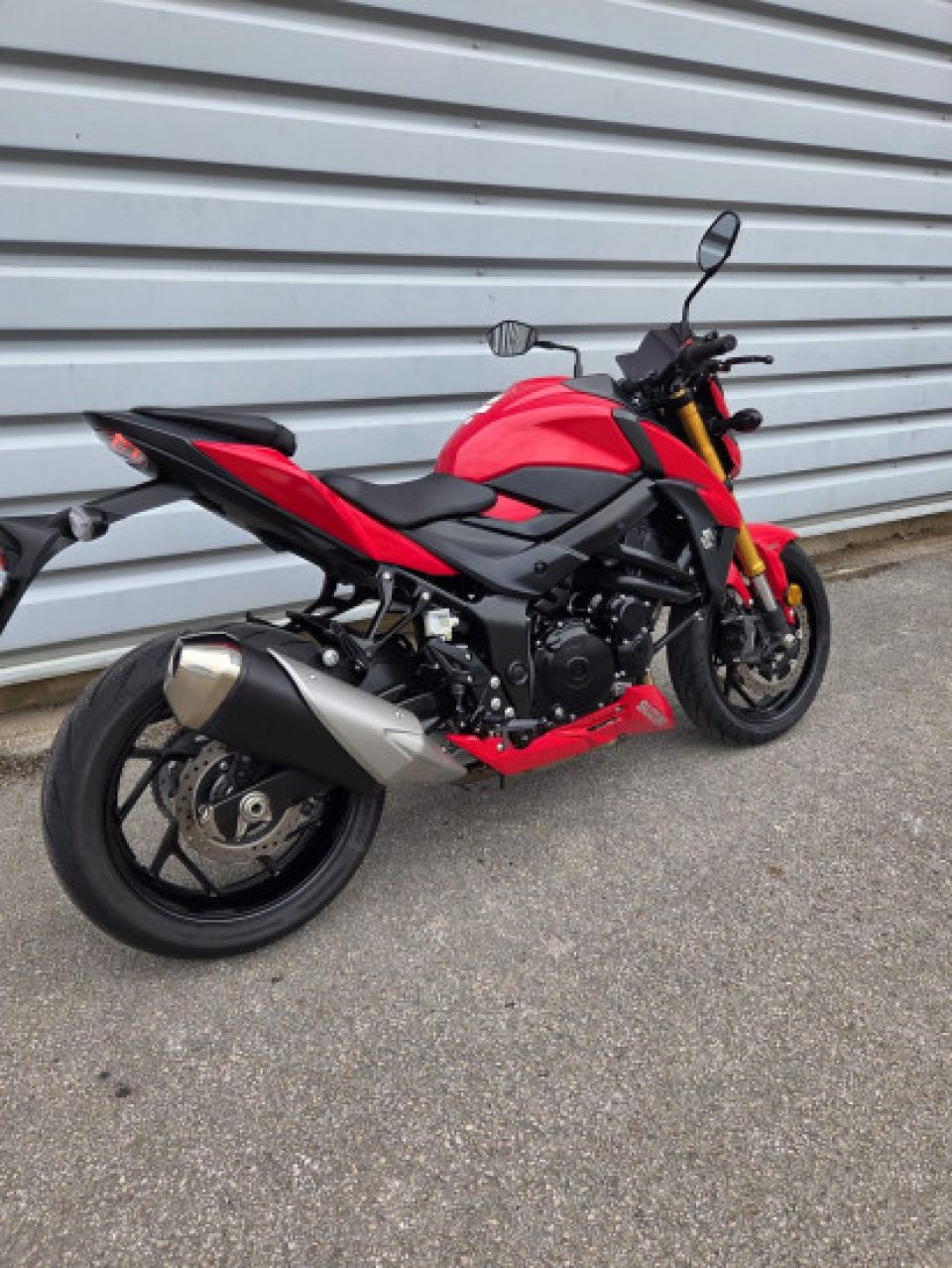 SUZUKI GSX-S 750 4