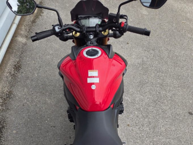 SUZUKI GSX-S 750 4
