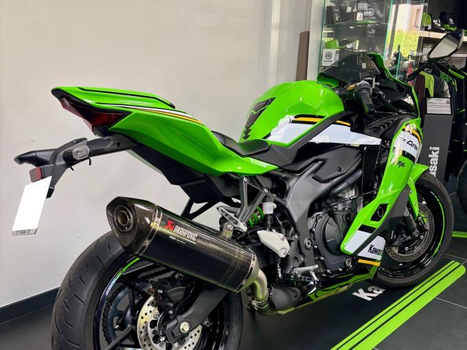 KAWASAKI NINJA ZX-4 RR 4