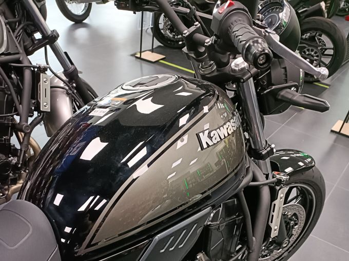 KAWASAKI Z650 RS NEUF O KMS A SASIR GARANTIE 4 ANS COULEUR 24 4