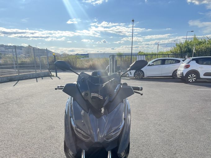 YAMAHA XMAX 125 TECH MAX 4