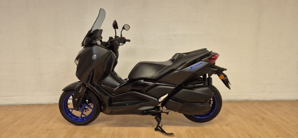 YAMAHA XMAX 300 4