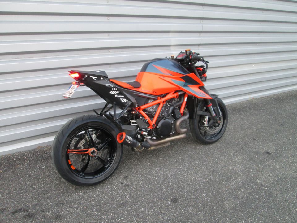 KTM 1290 SUPER DUKE R 4