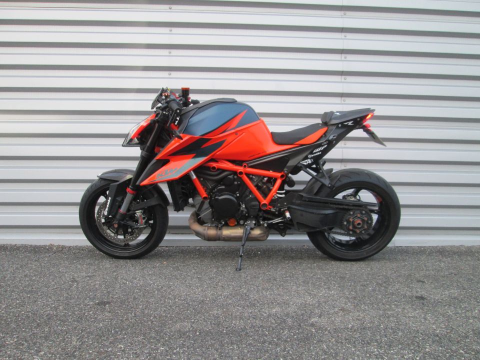 KTM 1290 SUPER DUKE R 4