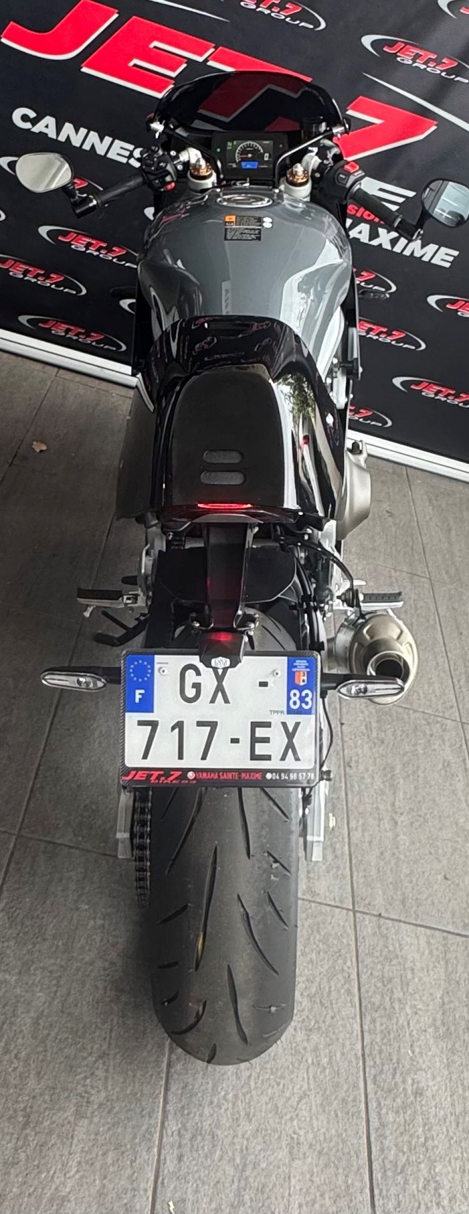 YAMAHA XSR 900 ABS 4