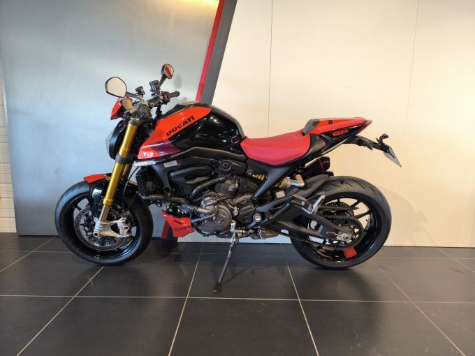 DUCATI MONSTER S 900 4