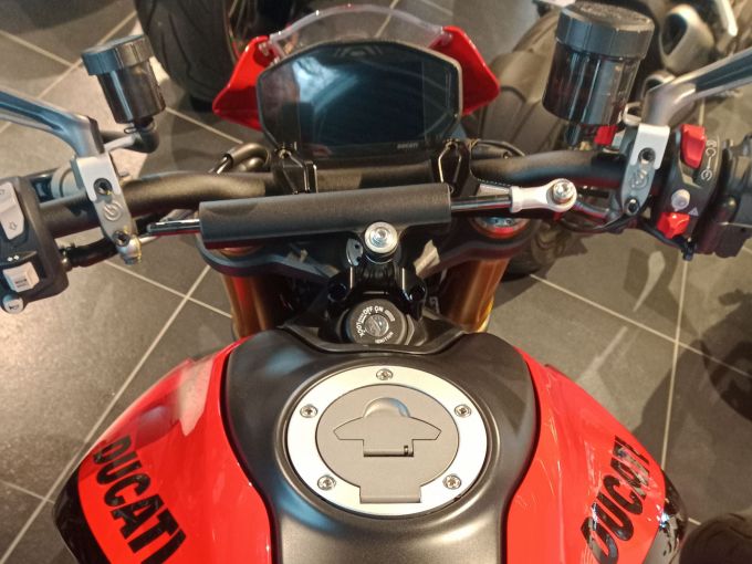 DUCATI MONSTER S 900 4