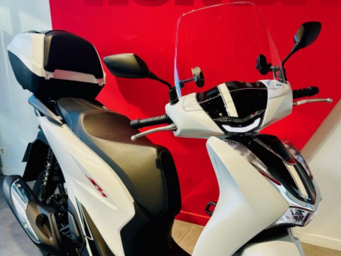 HONDA SH125i 4