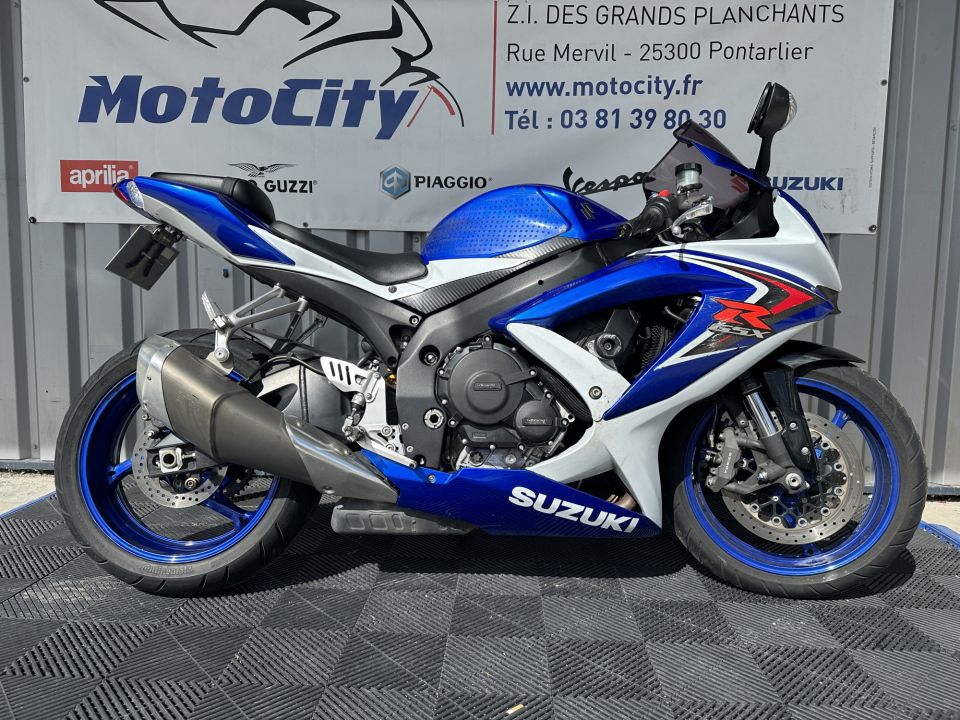 SUZUKI GSX-R 750 4