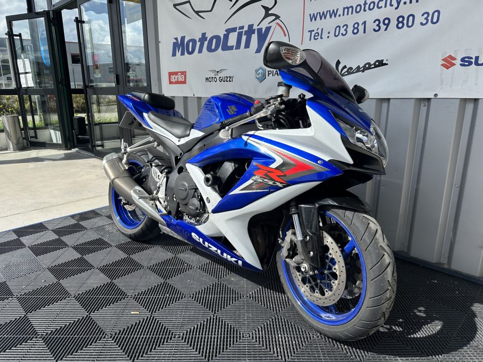SUZUKI GSX-R 750 4