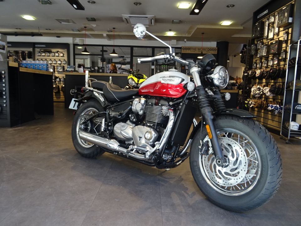 TRIUMPH BONNEVILLE SPEEDMASTER 1200 4