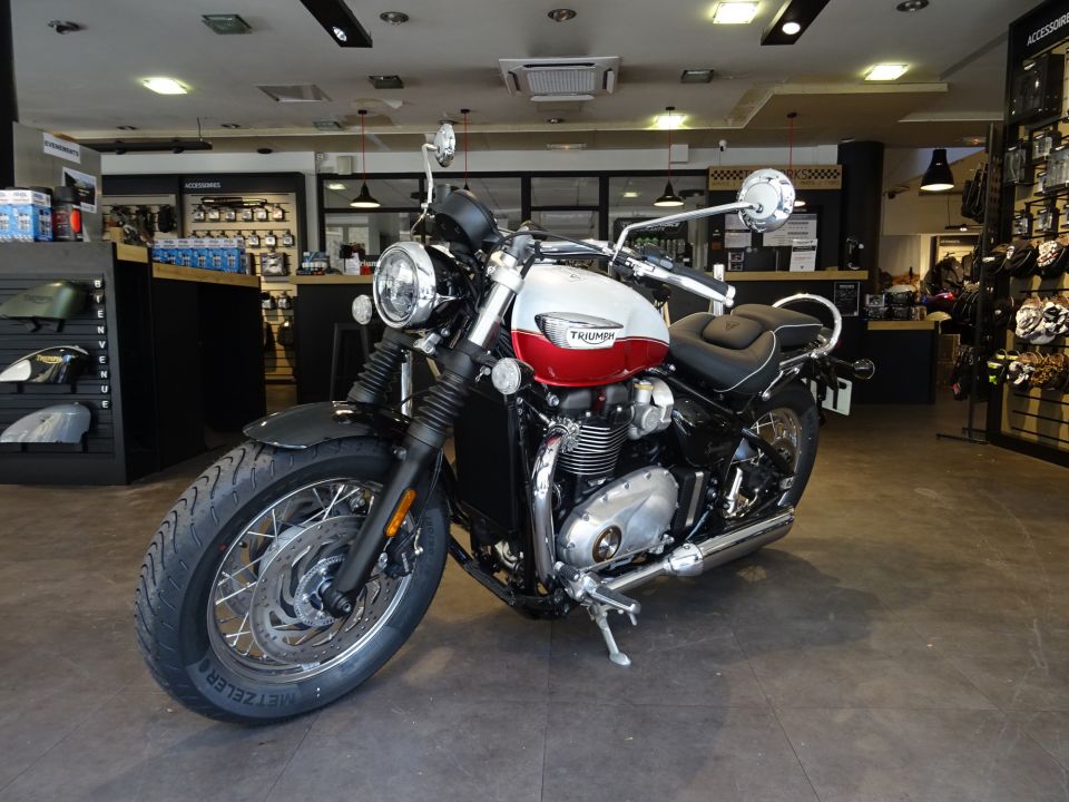 TRIUMPH BONNEVILLE SPEEDMASTER 1200 4
