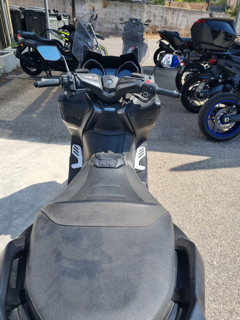 YAMAHA XP T-MAX 560 TECH MAX 4