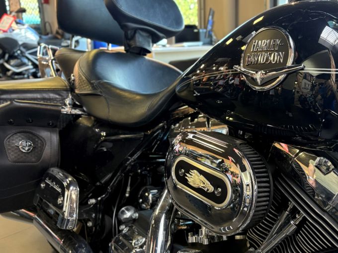 HARLEY-DAVIDSON TOURING ROAD KING 1584 CLASSIC 4