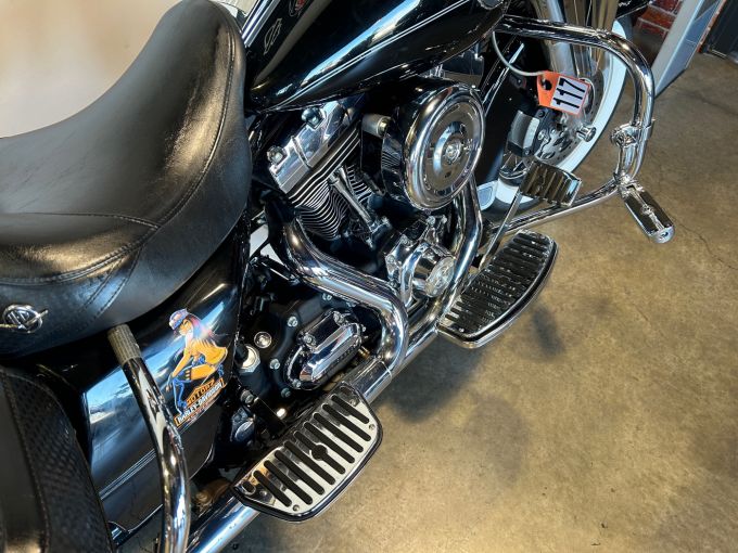 HARLEY-DAVIDSON TOURING ROAD KING 1584 CLASSIC 4