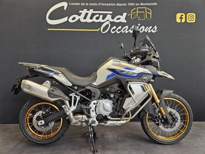 VOGE 900 DSX 4