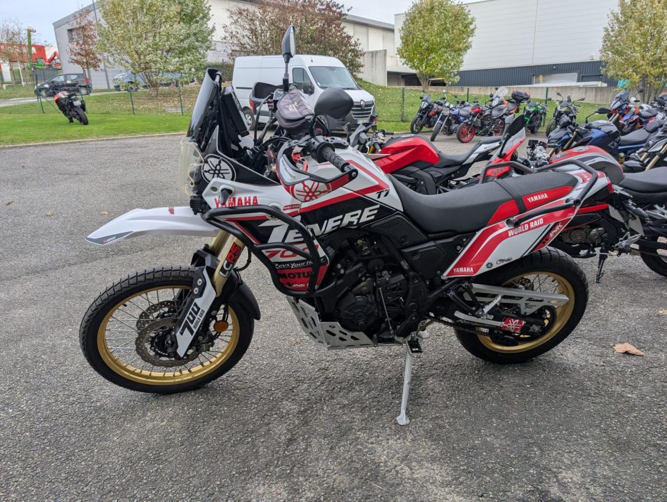 YAMAHA XTZ TENERE 700 4
